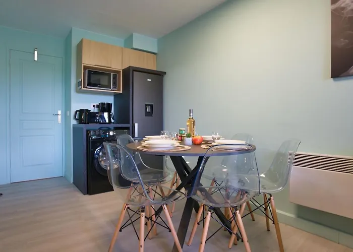 L'esquinade - H2 317 By Interhome