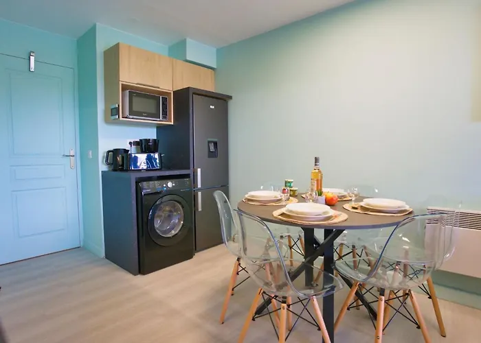 L'esquinade - H2 317 By Interhome