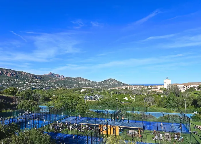 Apartamento L'esquinade - H2 317 By Interhome Saint-Raphaël